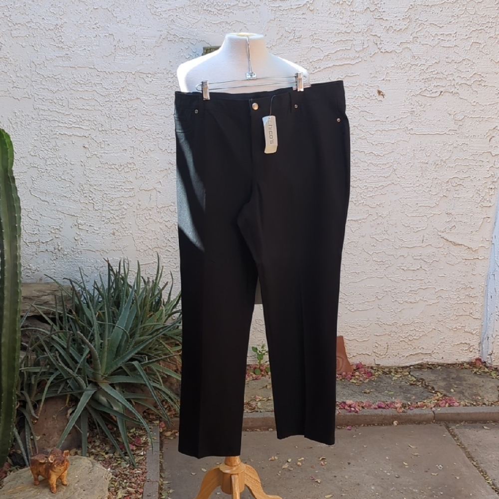 Chico's Black Women's Pants - Straight Silhouette
